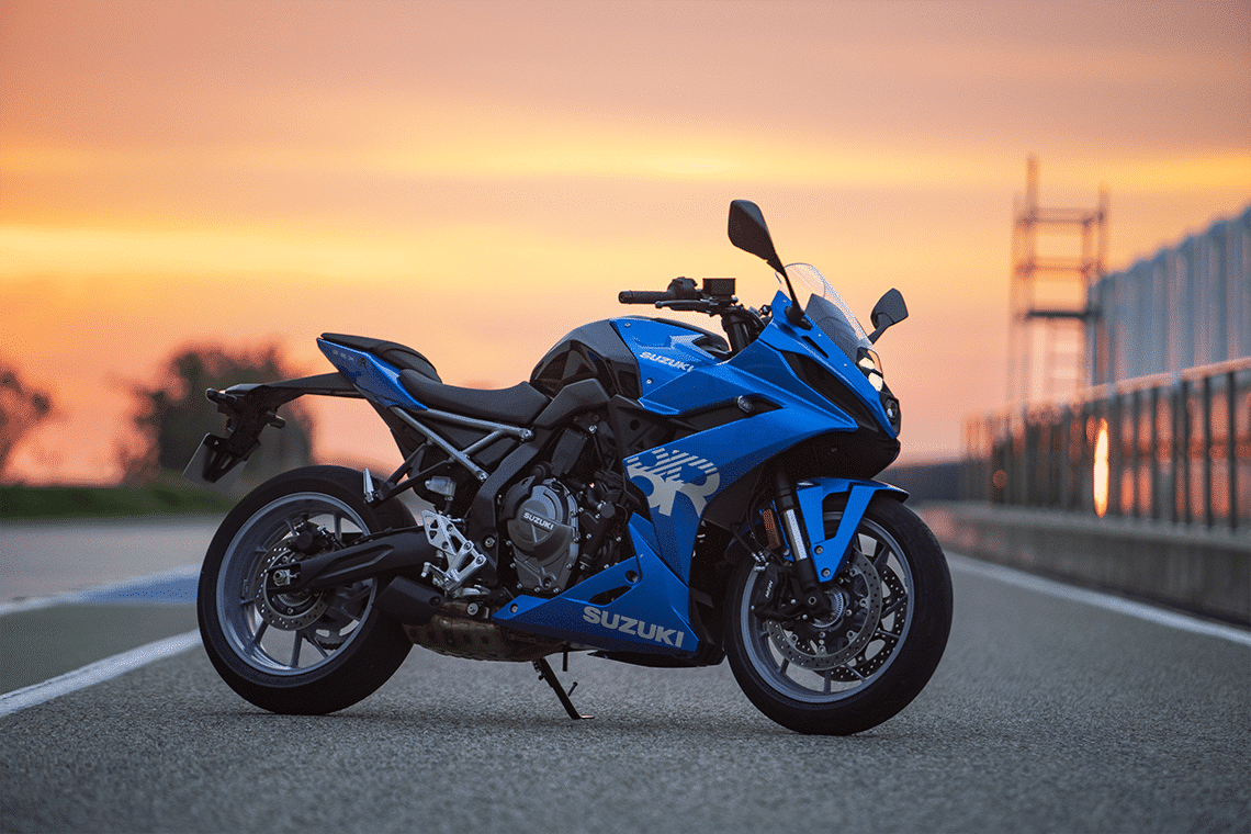 Moto Suzuki 5