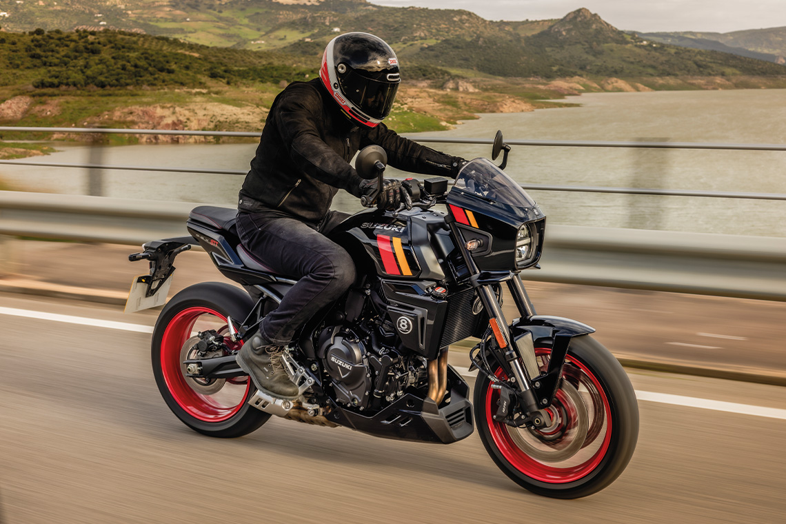 Moto Suzuki 3